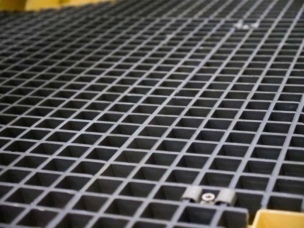 Glasfiberriste, GRP-profiler og komplette konstruktioner.