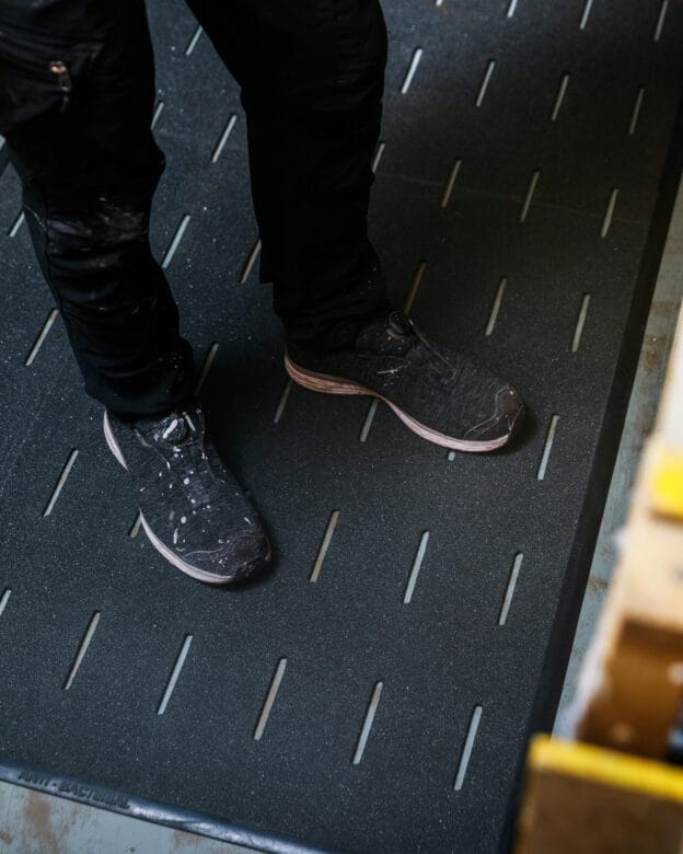 Skridsikringsmåtte SIGNE – gummimåtte med skridsikker overflade