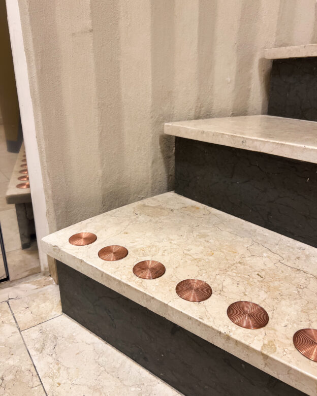 Kontrastmarkering ÖVRE SLOTTS - Kobber - Linjeret, 50 mm